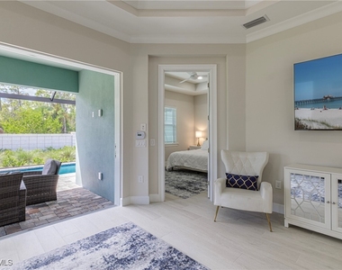 8909 Yucatan Court - Photo Thumbnail 9