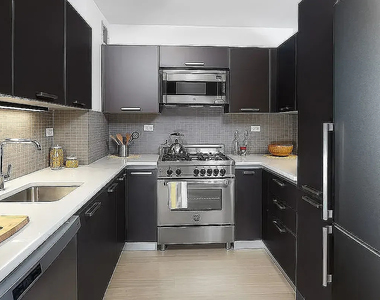 222 East 39th Street - Photo Thumbnail 1