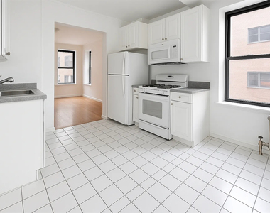 241 East 38th Street - Photo Thumbnail 1