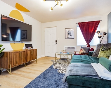1414 S 3rd Street - Photo Thumbnail 4