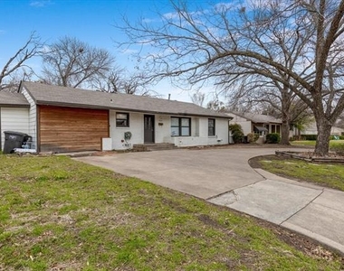 4009 Anita Avenue - Photo Thumbnail 2