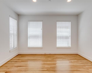 3428 Rosedale Avenue - Photo Thumbnail 8