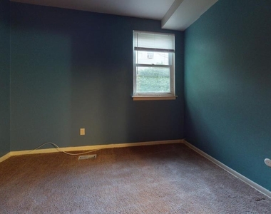 717 Red Lion Road - Photo Thumbnail 7