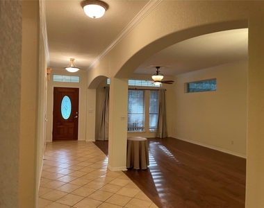 120 W Brazos Dr - Photo Thumbnail 4