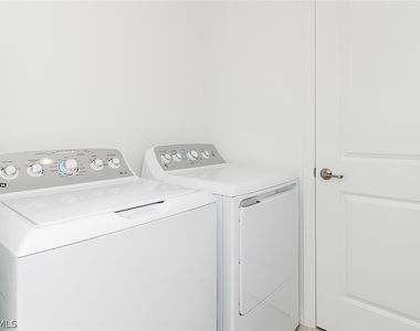 5661 Melbourne Court - Photo Thumbnail 18