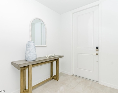 5661 Melbourne Court - Photo Thumbnail 3