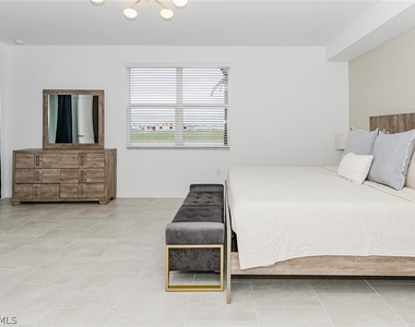 5661 Melbourne Court - Photo Thumbnail 12
