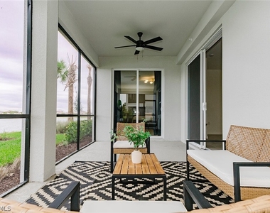 5661 Melbourne Court - Photo Thumbnail 23