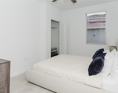 5661 Melbourne Court - Photo Thumbnail 16