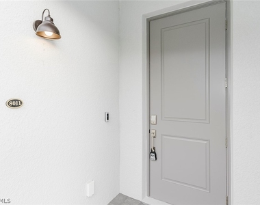 5661 Melbourne Court - Photo Thumbnail 26