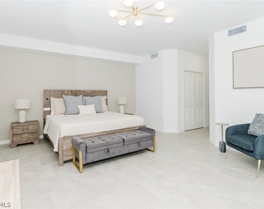 5661 Melbourne Court - Photo Thumbnail 8