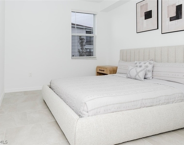 5661 Melbourne Court - Photo Thumbnail 19