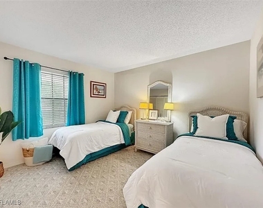 905 Augusta Boulevard - Photo Thumbnail 8