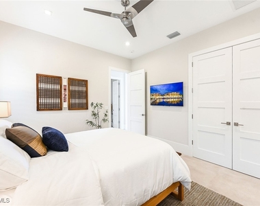 4646 Crayton Road - Photo Thumbnail 15