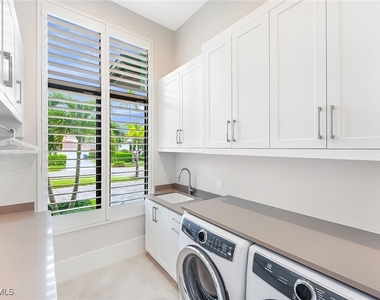 4646 Crayton Road - Photo Thumbnail 17
