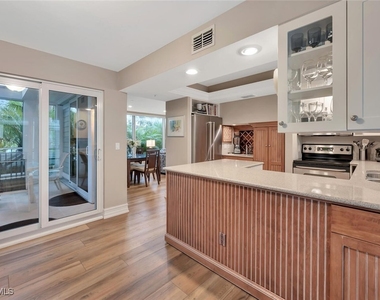180 6th Avenue S - Photo Thumbnail 14