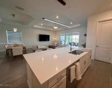 5545 Hampton Links Court - Photo Thumbnail 8