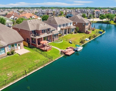 18011 Darling Point Court - Photo Thumbnail 11