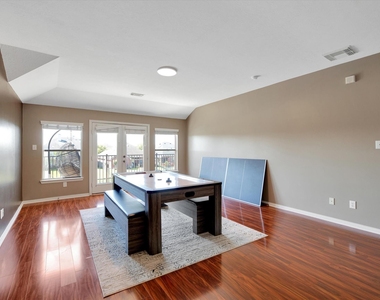 18011 Darling Point Court - Photo Thumbnail 36