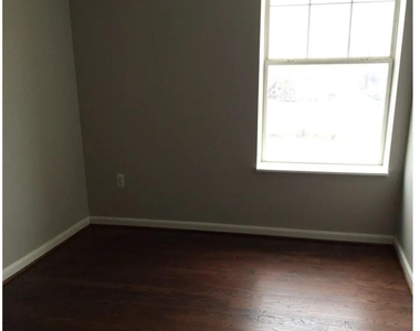 53 Marston St - Photo Thumbnail 4