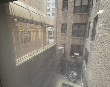 140 West 55th Street - Photo Thumbnail 8