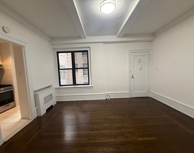 140 West 55th Street - Photo Thumbnail 5