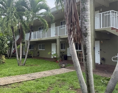 835 Ne 18th Court - Photo Thumbnail 1