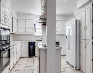 5910 Buffridge Trail - Photo Thumbnail 16