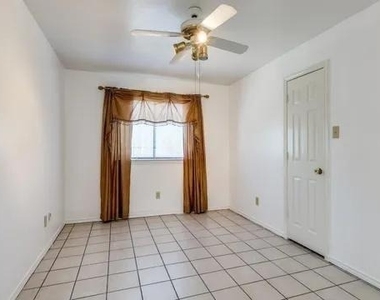 5910 Buffridge Trail - Photo Thumbnail 12