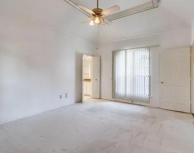 5910 Buffridge Trail - Photo Thumbnail 20