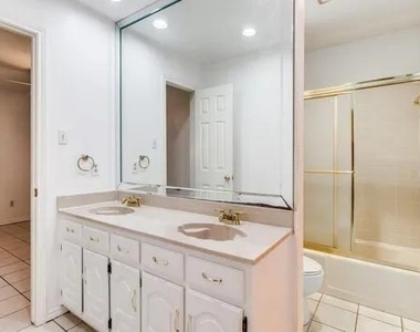 5910 Buffridge Trail - Photo Thumbnail 22