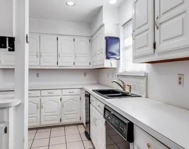 5910 Buffridge Trail - Photo Thumbnail 8