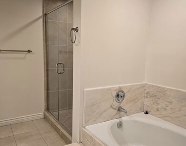 4444 Wilshire Boulevard - Photo Thumbnail 14