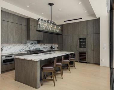 516 Stratford - Photo Thumbnail 17