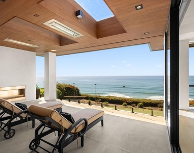 516 Stratford - Photo Thumbnail 5