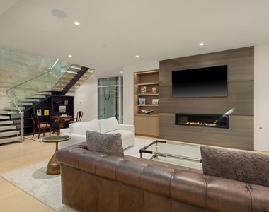 516 Stratford - Photo Thumbnail 21