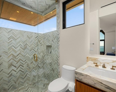 516 Stratford - Photo Thumbnail 12