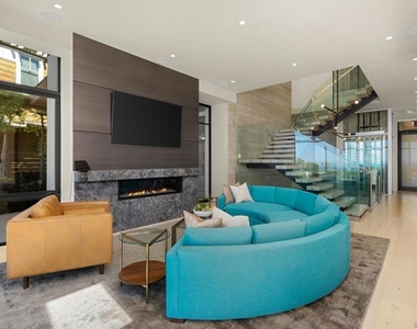 516 Stratford - Photo Thumbnail 15