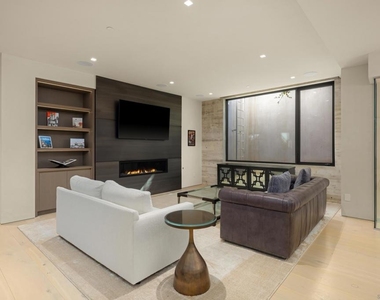 516 Stratford - Photo Thumbnail 26