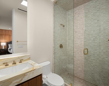 516 Stratford - Photo Thumbnail 23
