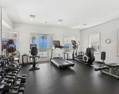 400 Beach Road - Photo Thumbnail 17
