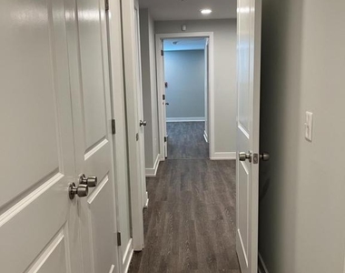 2039 N College Avenue - Photo Thumbnail 16