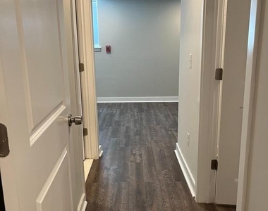 2039 N College Avenue - Photo Thumbnail 17