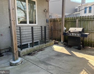 2039 N College Avenue - Photo Thumbnail 27