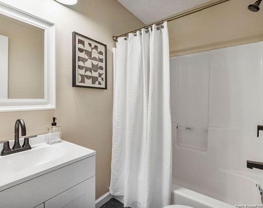 417 Watergap Drive - Photo Thumbnail 12