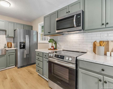 417 Watergap Drive - Photo Thumbnail 9