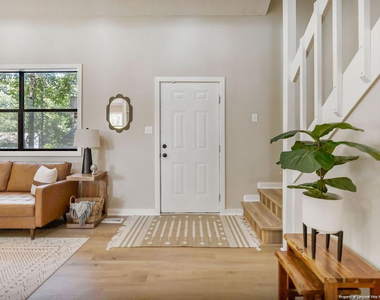 417 Watergap Drive - Photo Thumbnail 2