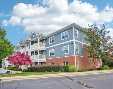 1000 Broadstone Way - Photo Thumbnail 4