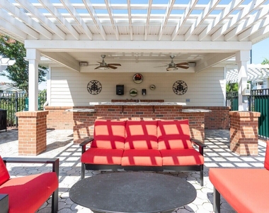 1000 Broadstone Way - Photo Thumbnail 16