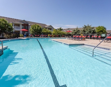 1000 Broadstone Way - Photo Thumbnail 14